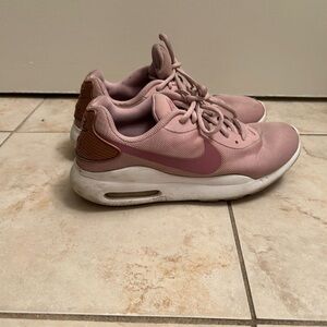 Nike Air Women's size 7.5